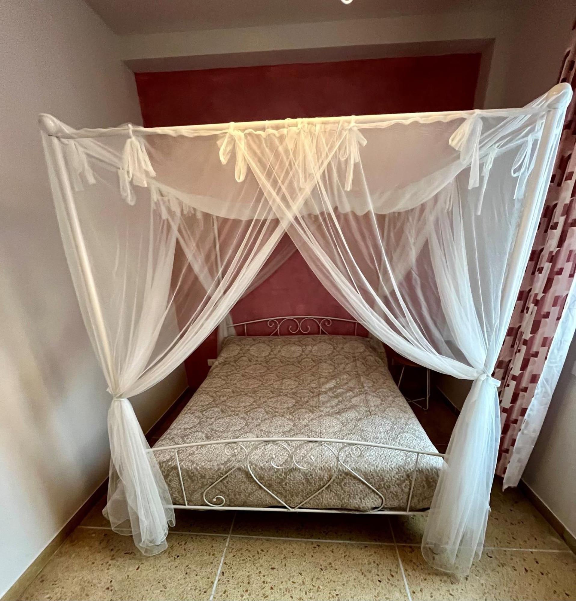La Teranga Bed & Breakfast Имола Екстериор снимка